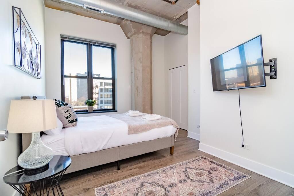 Apartment Mccormick Place Spacious 3Br Family Heaven Suite With Optional Parking Sleeps 10 Guests Near Soldier Field And Field Museum *