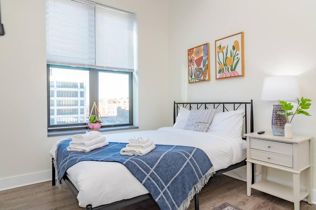 Apartment Mccormick Place Spacious 3Br Family Heaven Suite With Optional Parking Sleeps 10 Guests Near Soldier Field And Field Museum *