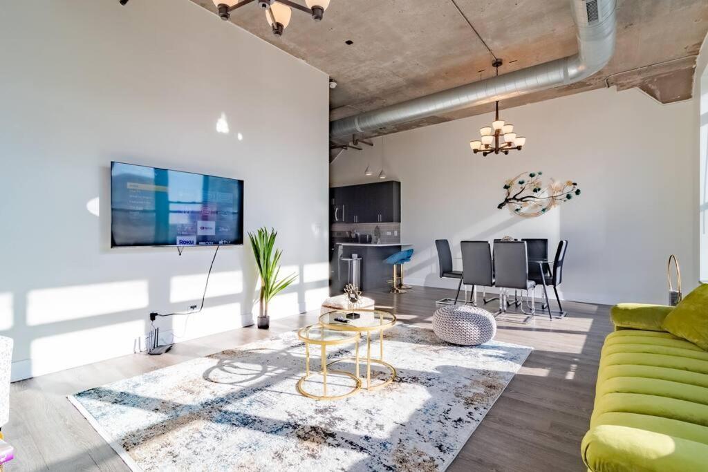 Apartment Mccormick Place Spacious 3Br Family Heaven Suite With Optional Parking Sleeps 10 Guests Near Soldier Field And Field Museum *