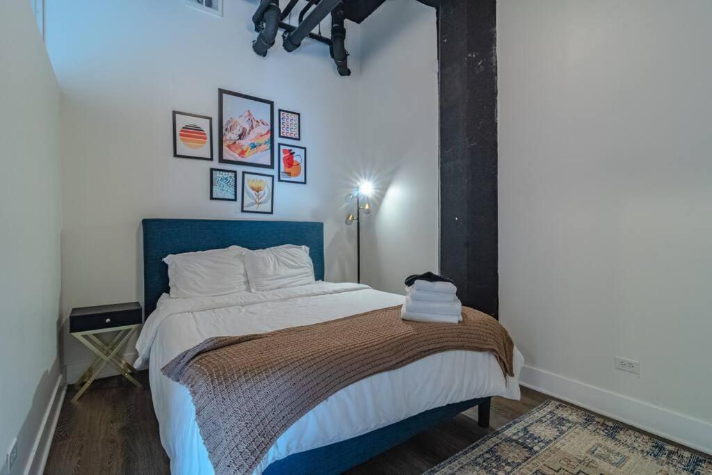 Apartment Mccormick Place Spacious 3Br Family Heaven Sleeps 10 Guests With Optional Parking And Gym Access Near Downtown Chicago And Soldier Field