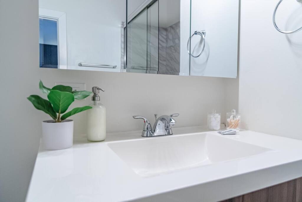 Mccormick Place Huge 2Br Cozy Loft Suite With Optional Parking Sleeps 8 Near Soldier Field And Grant Park * Chicago