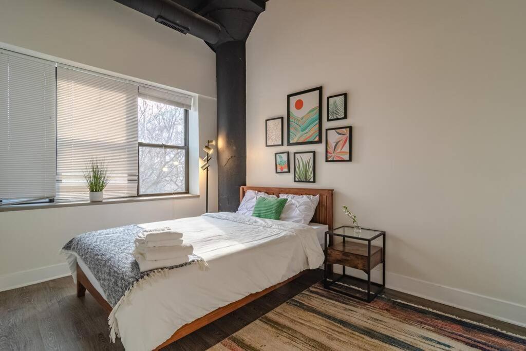 Mccormick Place Huge 2Br Cozy Loft Suite With Optional Parking Sleeps 8 Near Soldier Field And Grant Park Chicago