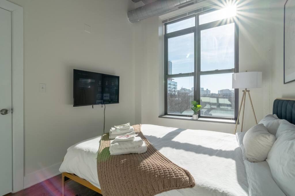 Apartment Mccormick Place Amazing 2Br Suite With City View And Optional Parking For Up To 8 Guests Near Soldier Field And Lakefront Trail *
