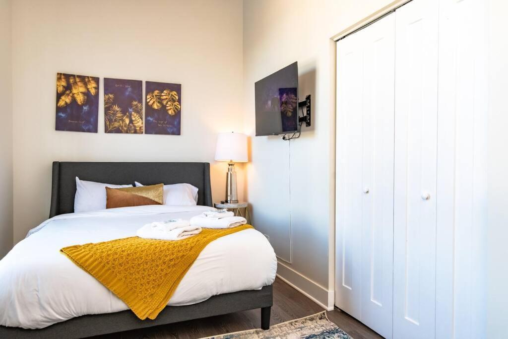 Family Friendly Spacious 3Br Suite Sleeps Up To 10 Guests With Optional Parking And Gym Access Near Mccormick Place And Soldier Field *
