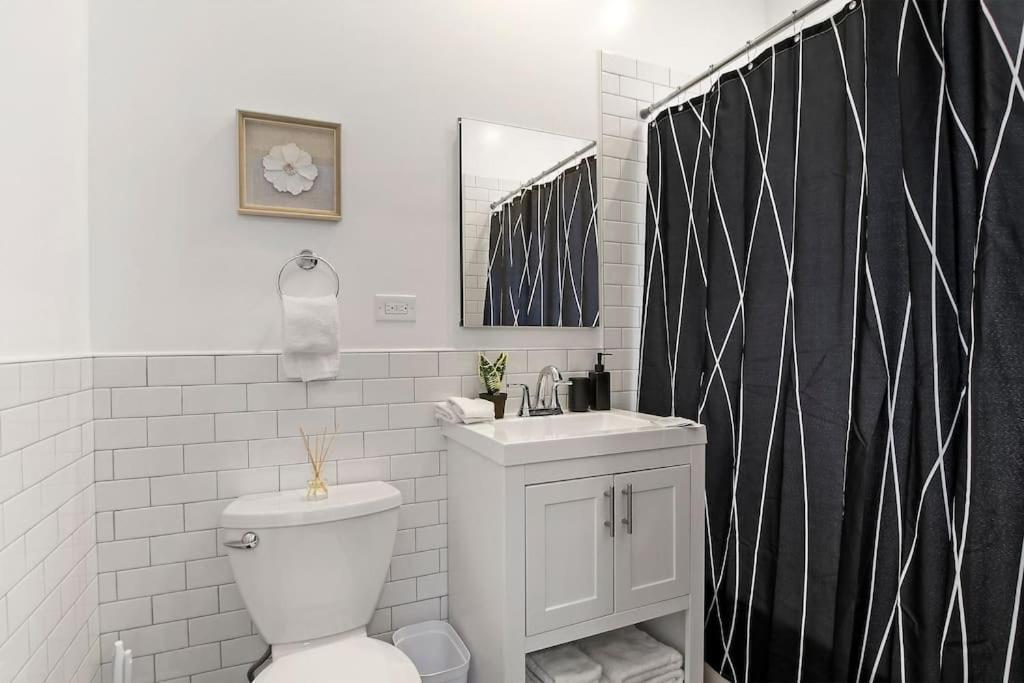 3br Beautifully Designed Close To Shops - Belmont A3
