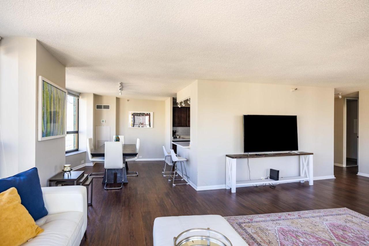 3br Stunning Spacious Sky Loft Indoor Pool, Parking & Incredible Views *