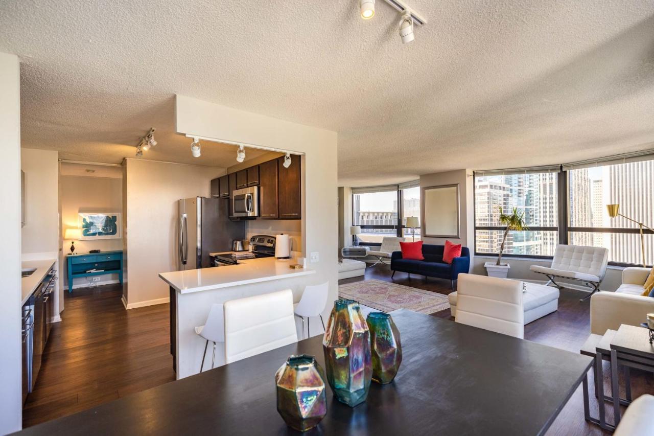 Apartamento 3br Stunning Spacious Sky Loft Indoor Pool, Parking & Incredible Views *