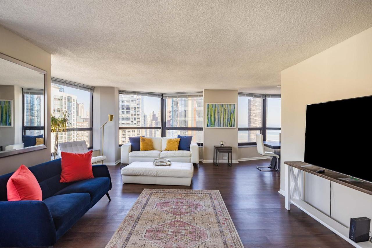 Apartamento 3br Stunning Spacious Sky Loft Indoor Pool, Parking & Incredible Views *