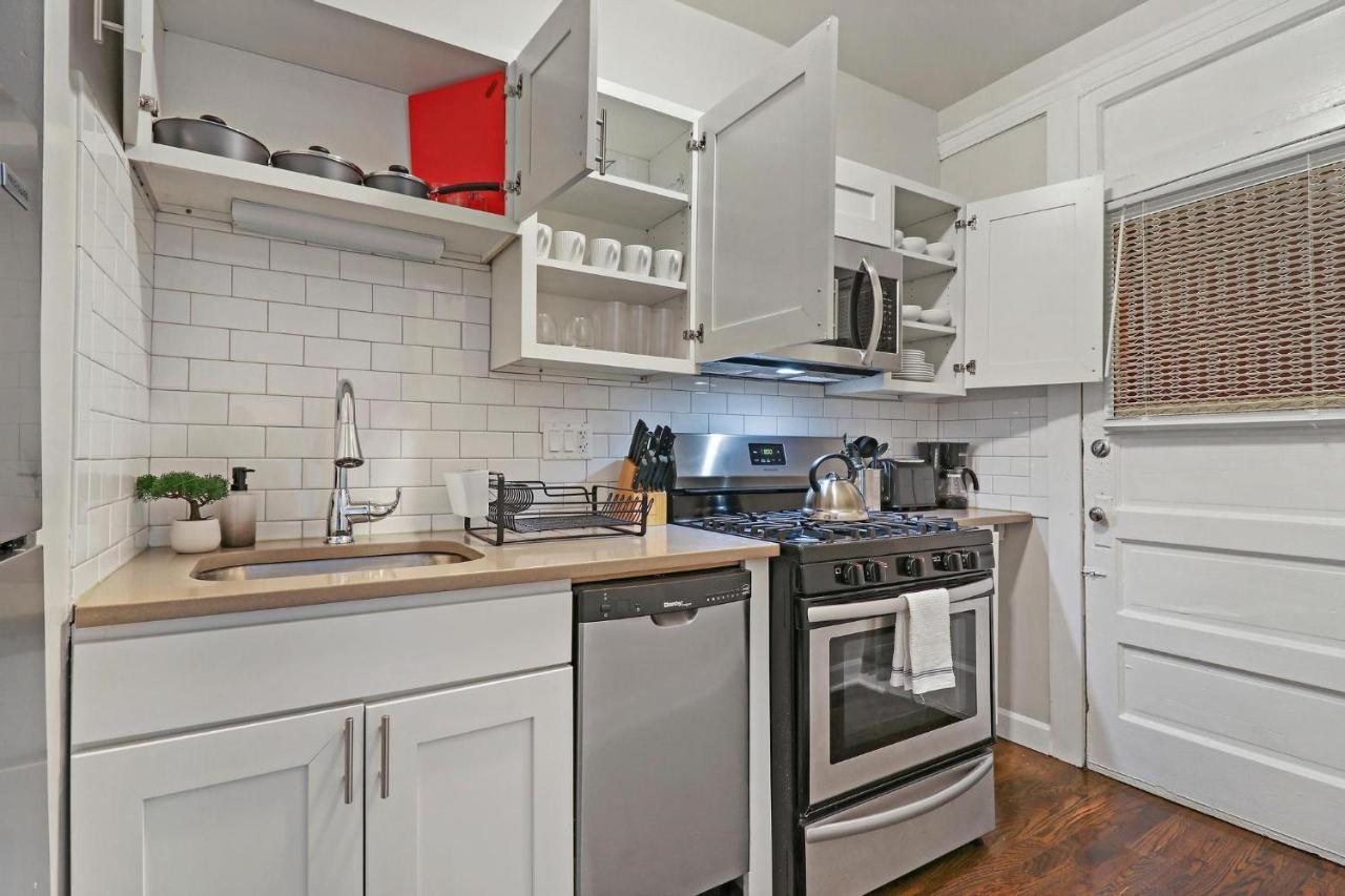 Apartment 2br Lively & Chic Close To Shops - Touhy 3s *