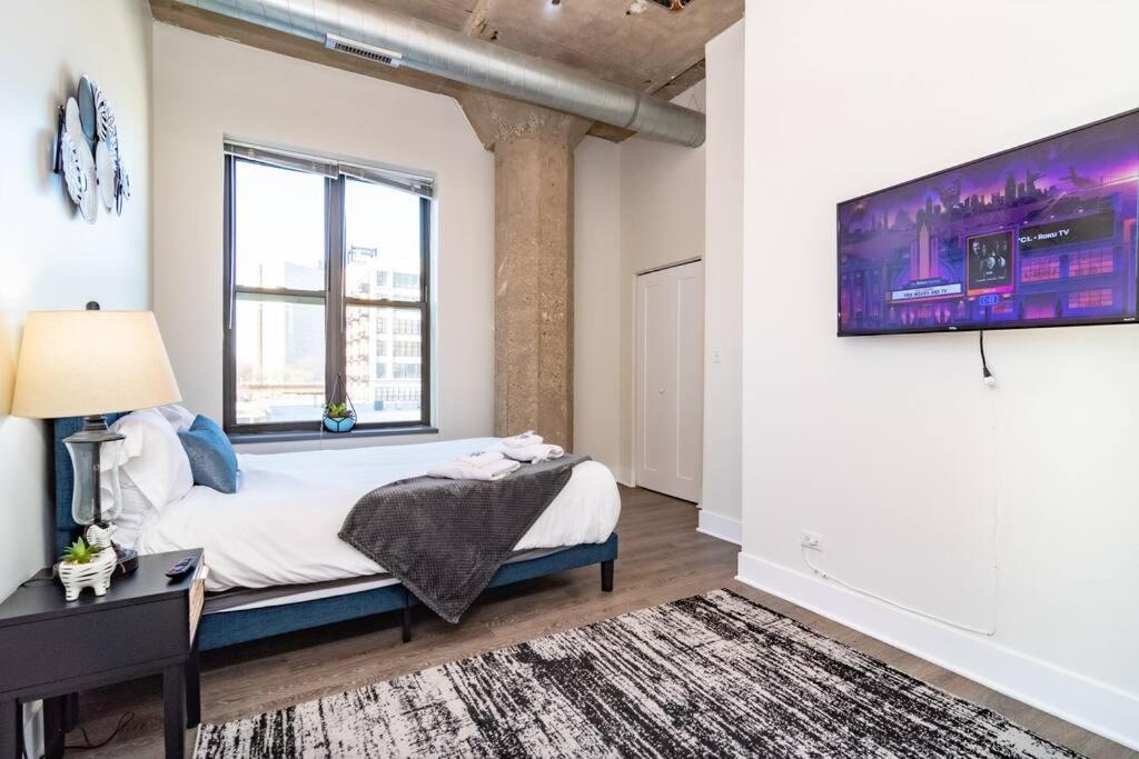 Family Friendly Spacious 3Br Suite Sleeps Up To 10 Guests With Optional Parking And Gym Access Near Mccormick Place And Soldier Field * Chicago