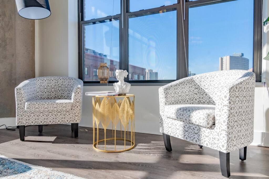 Mccormick Place Spacious 3Br Family Heaven Suite With Optional Parking Sleeps 10 Guests Near Soldier Field And Field Museum Apartment Chicago
