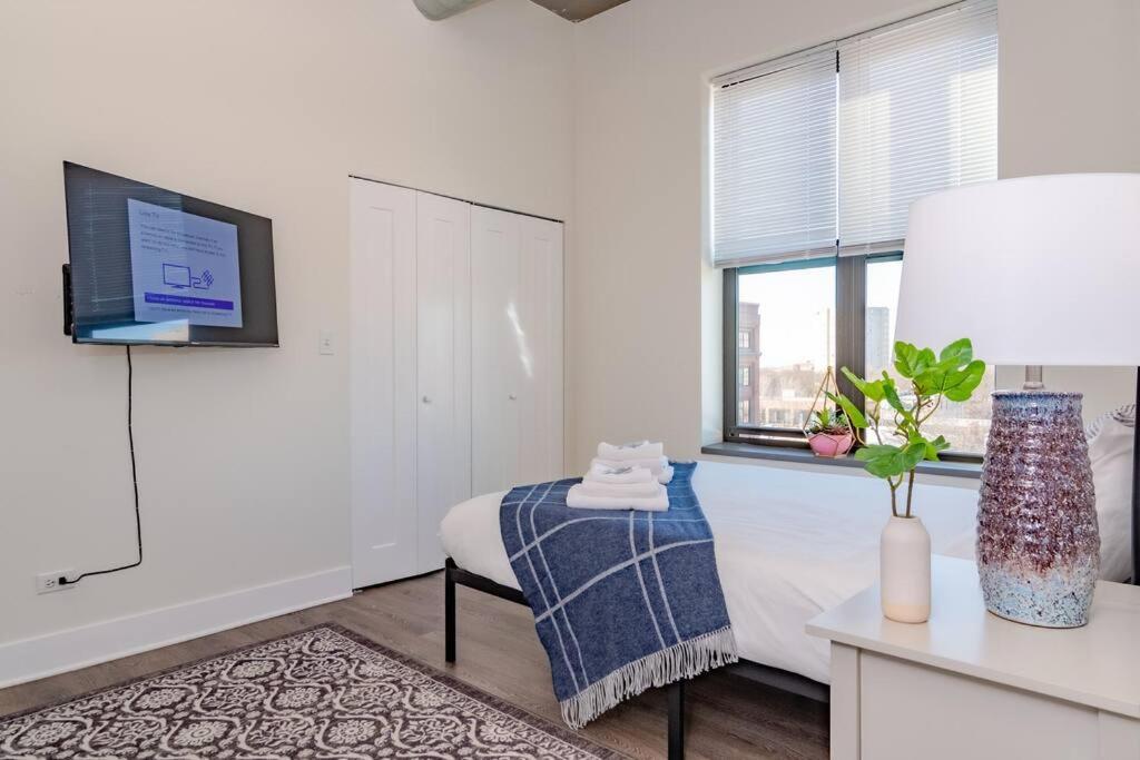 Mccormick Place Spacious 3Br Family Heaven Suite With Optional Parking Sleeps 10 Guests Near Soldier Field And Field Museum *