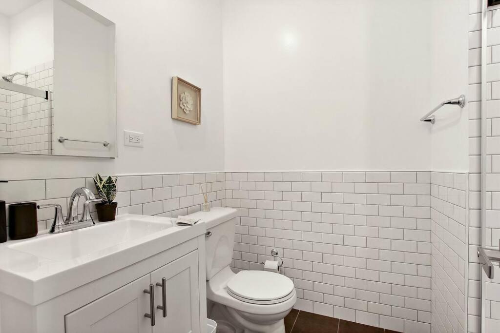 3br Beautifully Designed Close To Shops - Belmont A3