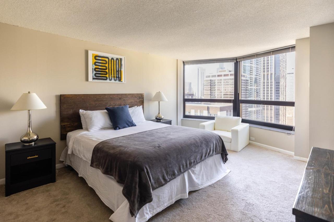 Apartamento 3br Stunning Spacious Sky Loft Indoor Pool, Parking & Incredible Views *