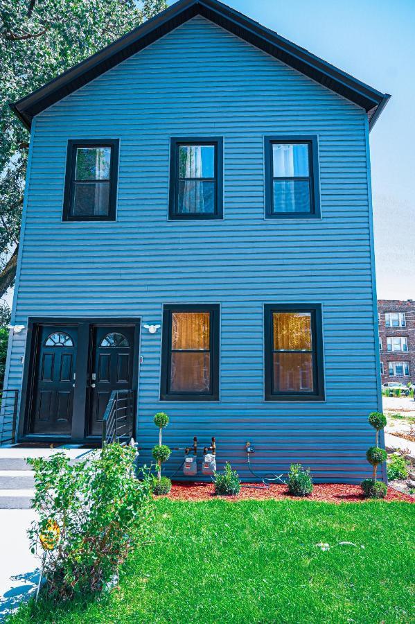 Apartment Lux Apt In Bronzeville, Min From Downtown-rsv Now! *