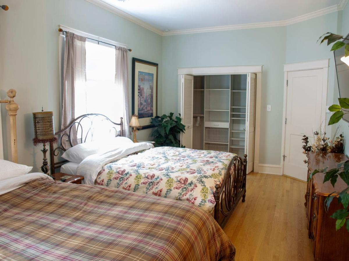 Apartment Bootlegger House Sleeps 10-20 Free Tv & Parking *