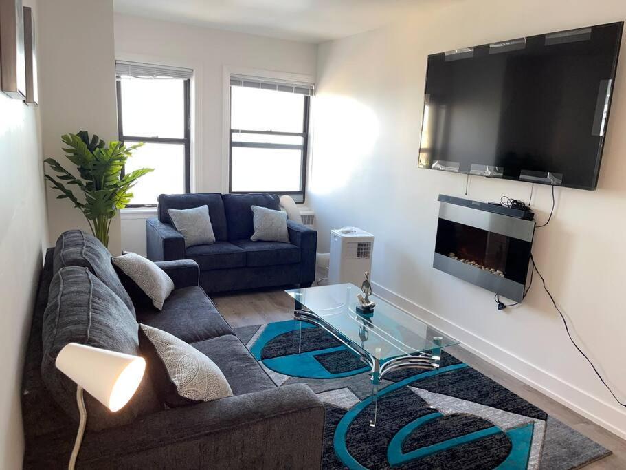 Apartment Luxury 3 Bedroom With Fireplace & Lake View! Chicago