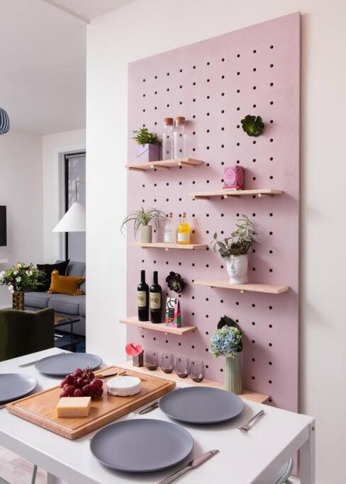 The Neighborhood Hotel - Lincoln Park 501 - Three Bedroom Penthouse * Chicago