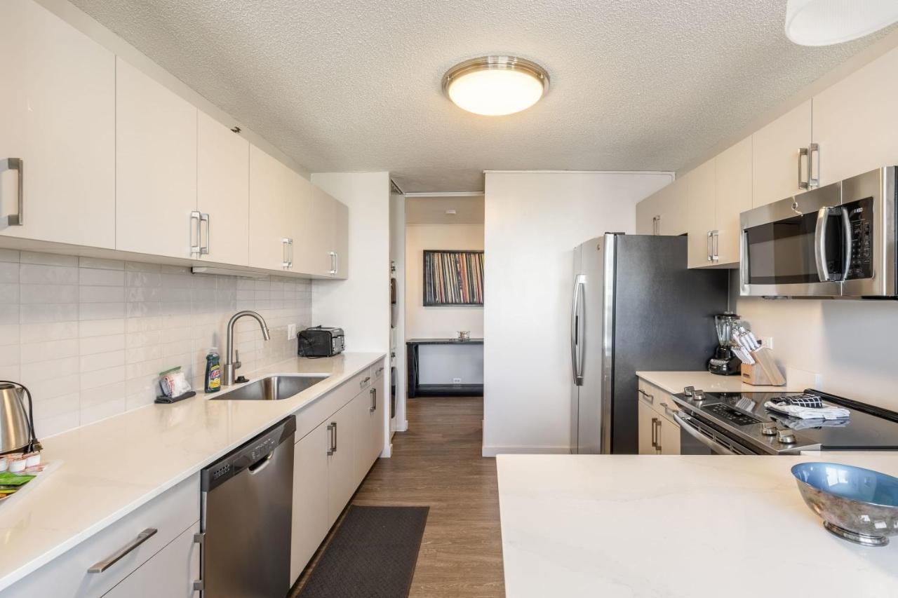 3br Premium Executive Penthouse W/ Pool & Parking Apartamento Chicago