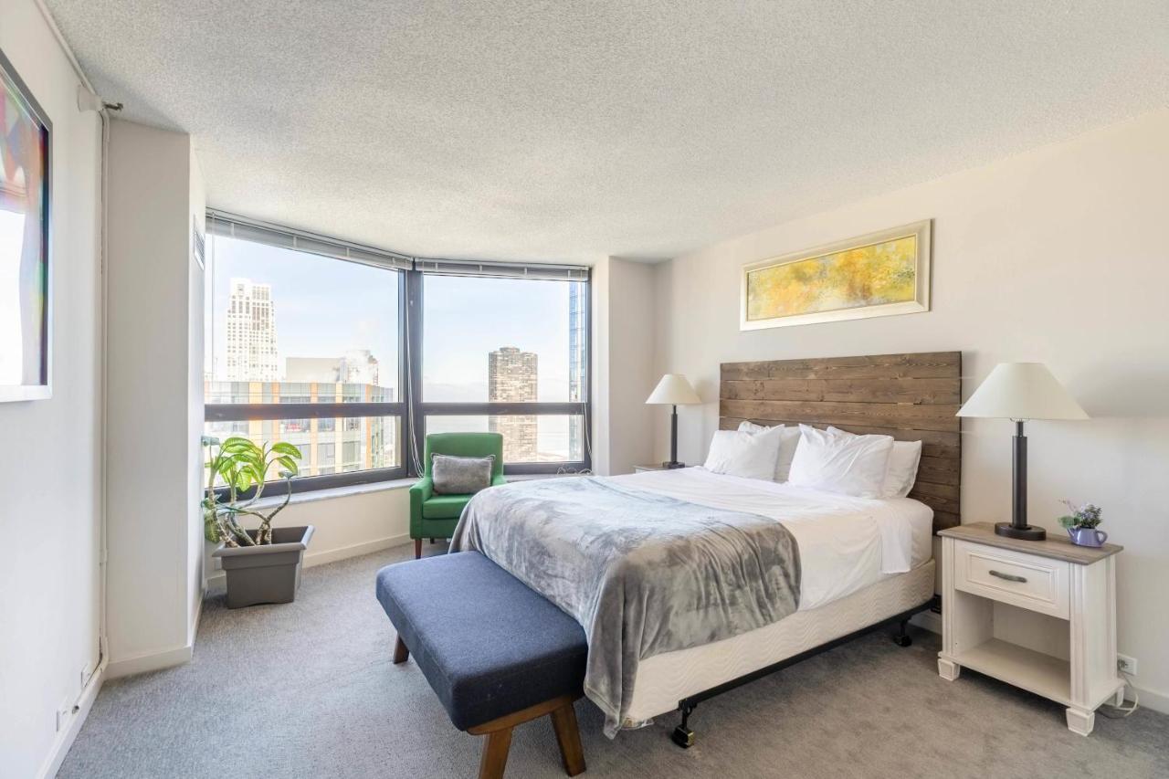 3br Premium Executive Penthouse W/ Pool & Parking