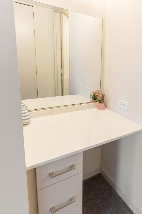 3br Premium Executive Penthouse W/ Pool & Parking * Chicago