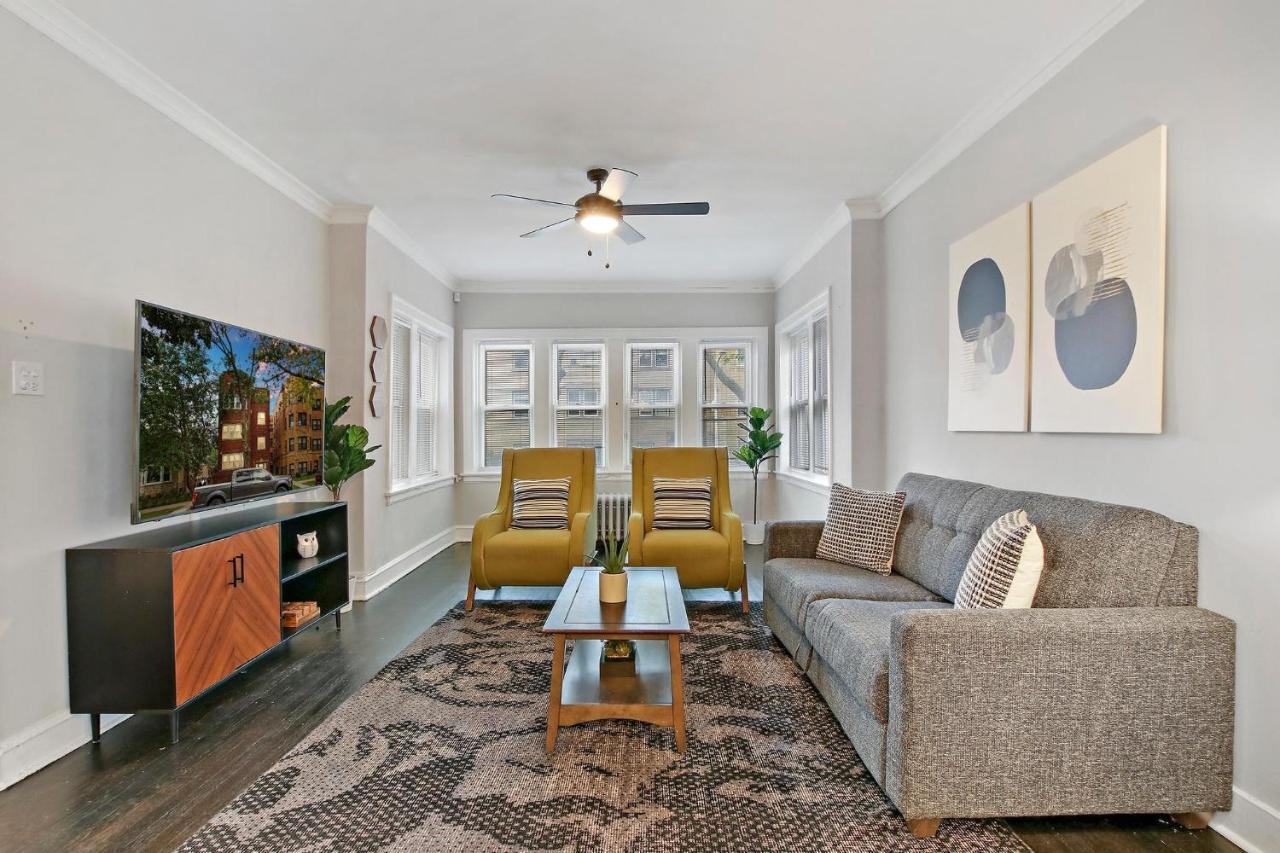 Apartment 2br Comfy & Artistic Outfitted For Comfort - Francisco 1 *
