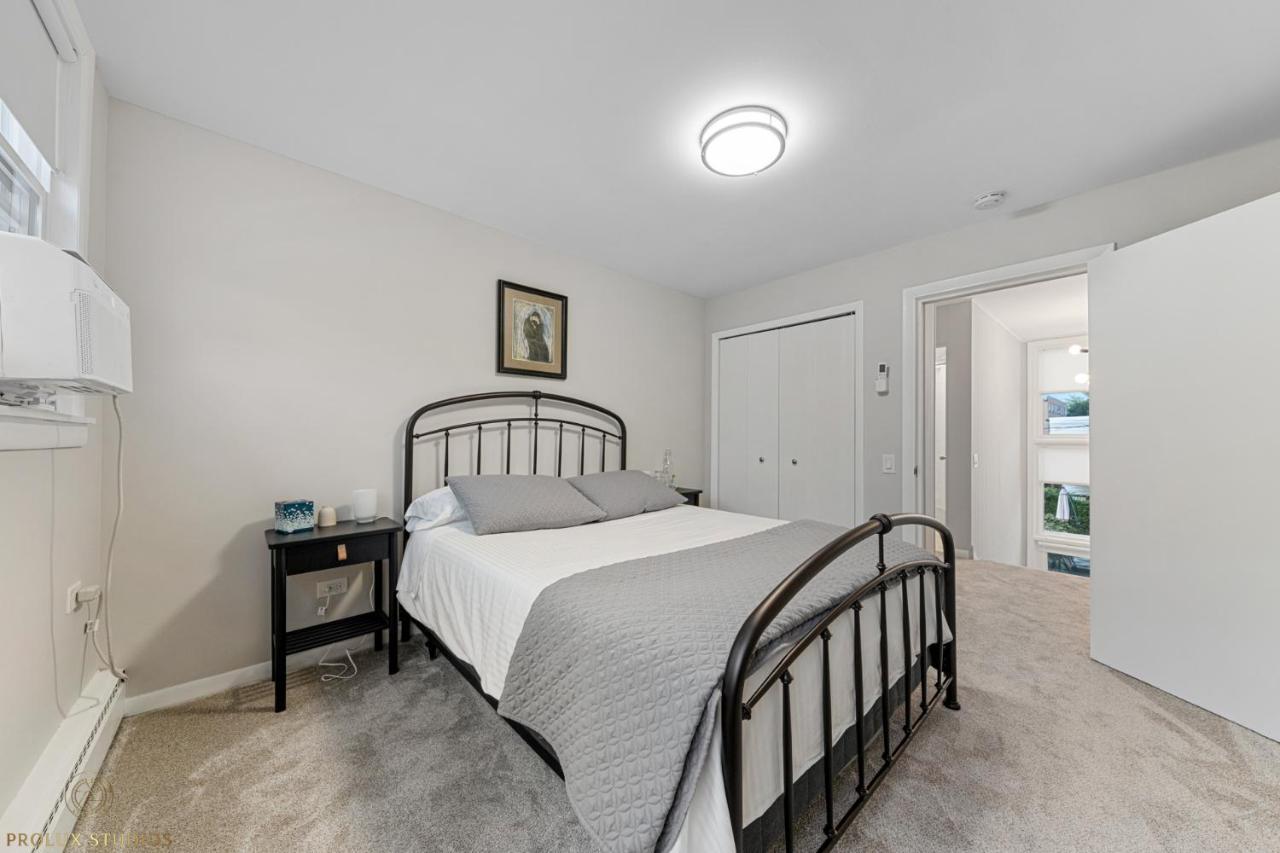 Casa de Férias Northside Famlynest Lincoln Sq 4br 2ba 2p Rare Find