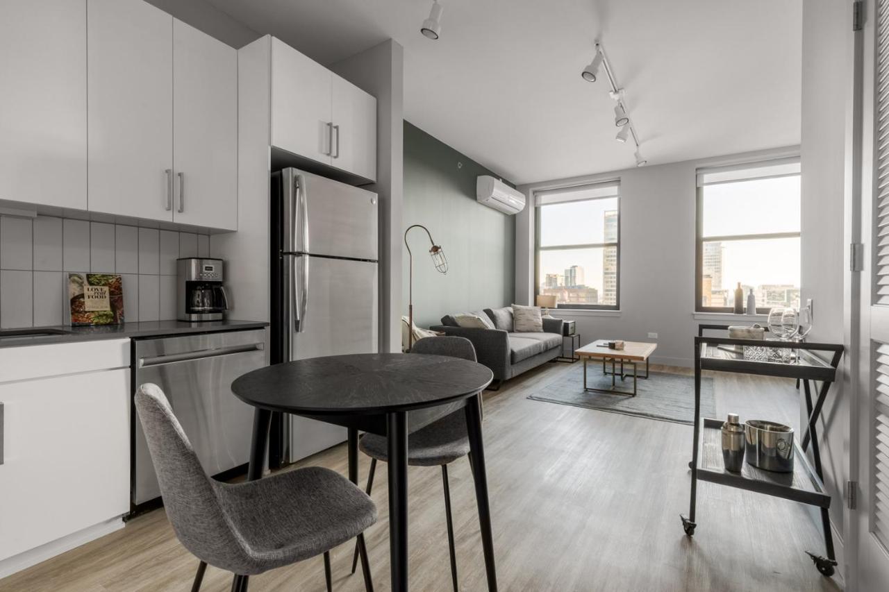 Loop 1br W Gym Roofdeck Wd Nr W Loop The Chi-210 Apartment Chicago