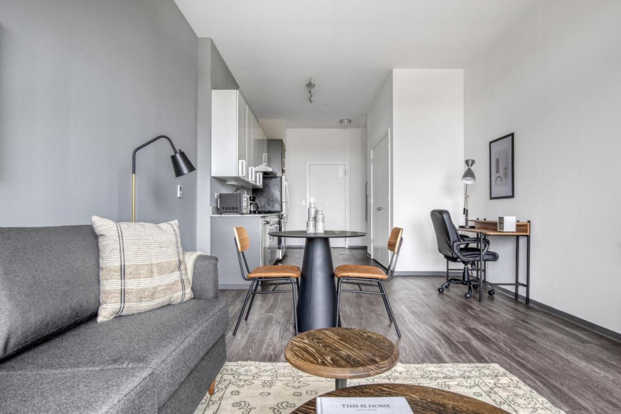 Logan Sq 1br W Roof Gym 1 Block To L Chi-479 * Chicago