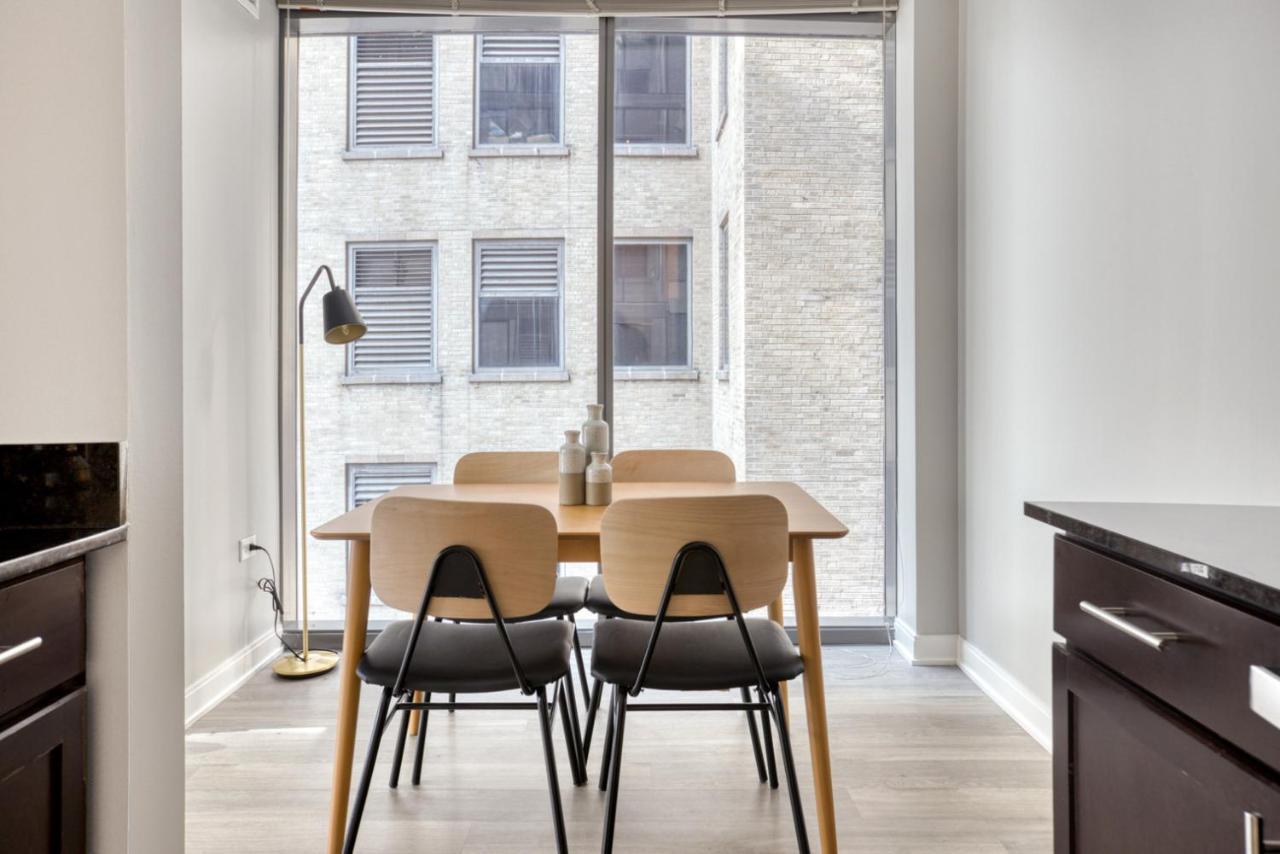 Apartment Loop 1br W Gym Pool Lounge 1 Block From L Chi-671 *