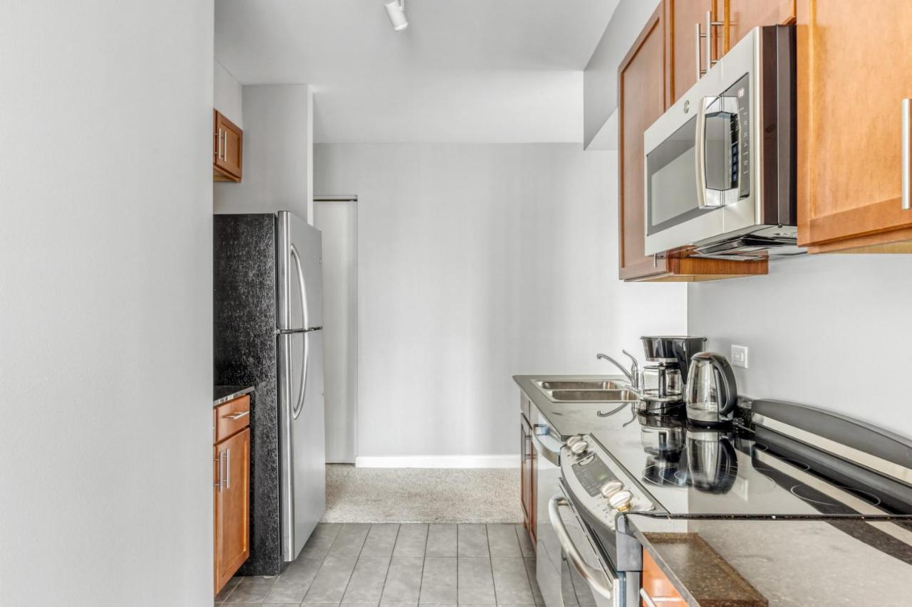 Apartment Loop 1br W Pool Gym Lounge Nr Riverwalk Chi-635