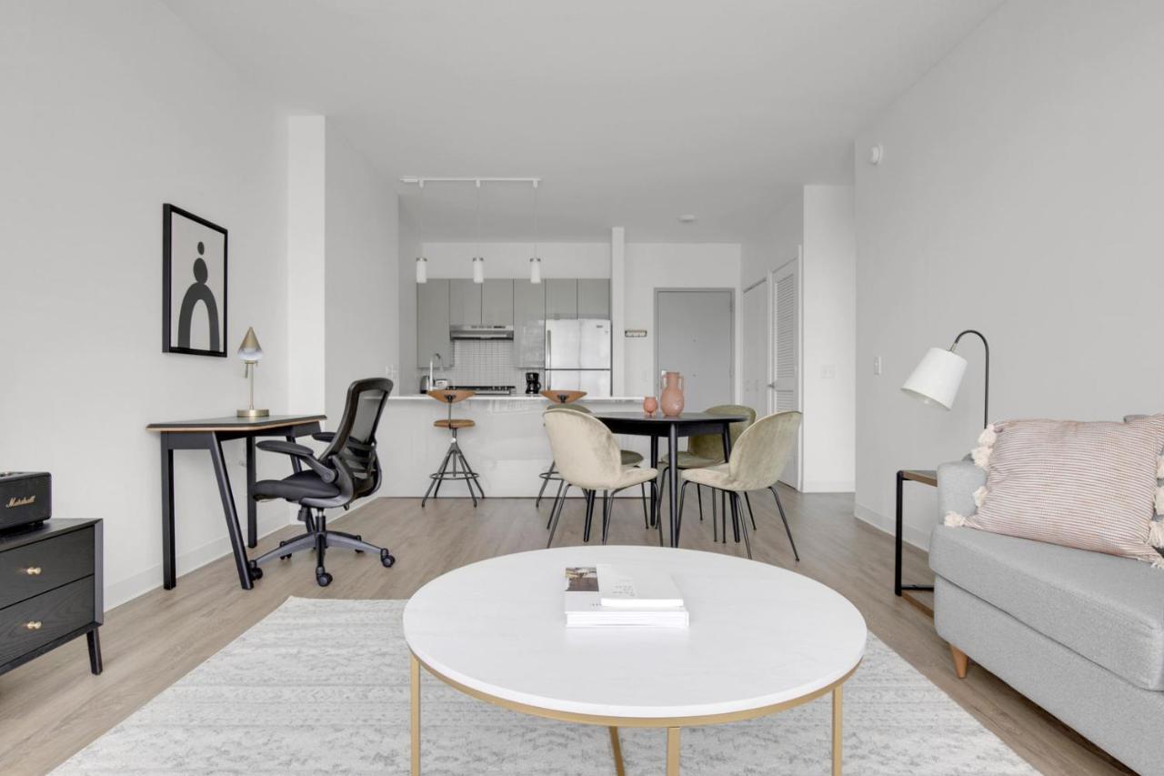 W Loop 1br W Gym Pool In Heart Of Greektown Chi-535 * Chicago