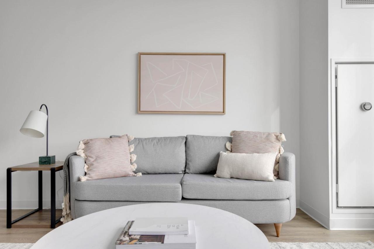 W Loop 1br W Gym Pool In Heart Of Greektown Chi-535 Apartment Chicago