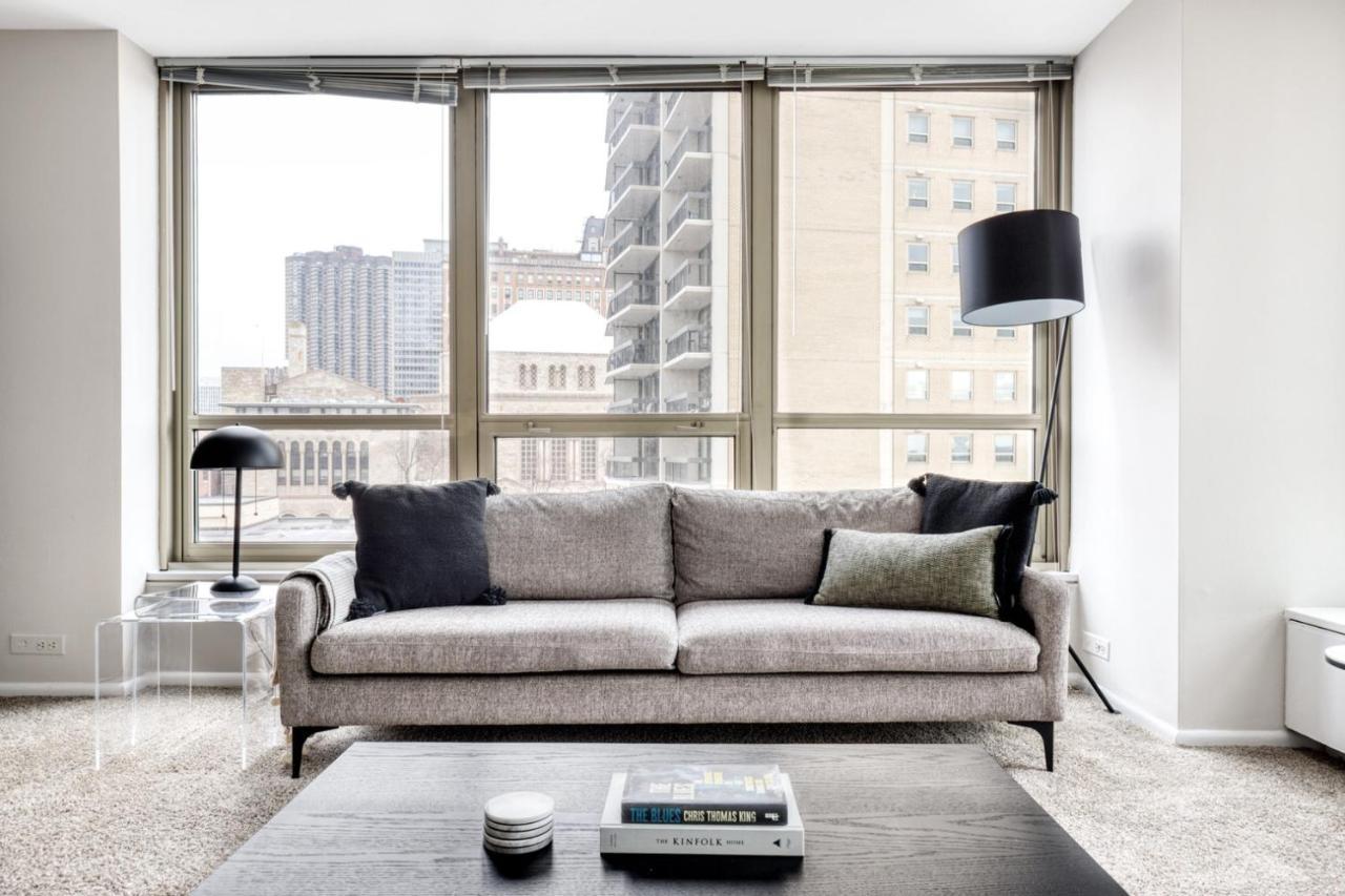 Apartment Lakeview 2br W Deck Pool Gym Nr Lincoln Park Chi-717 *