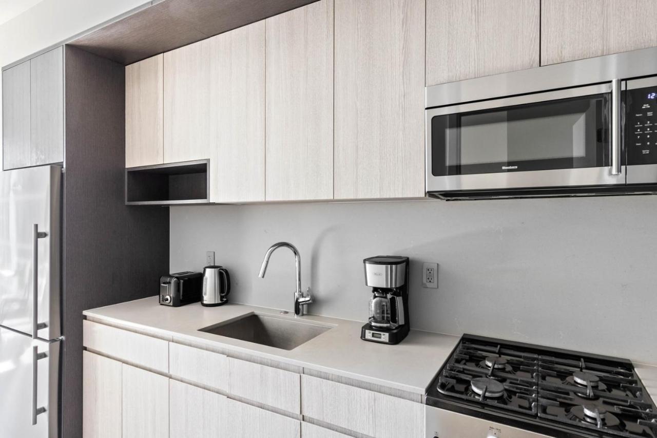 S Loop 1br W Pool Gym Spa Nr Grant Park Chi-744 *