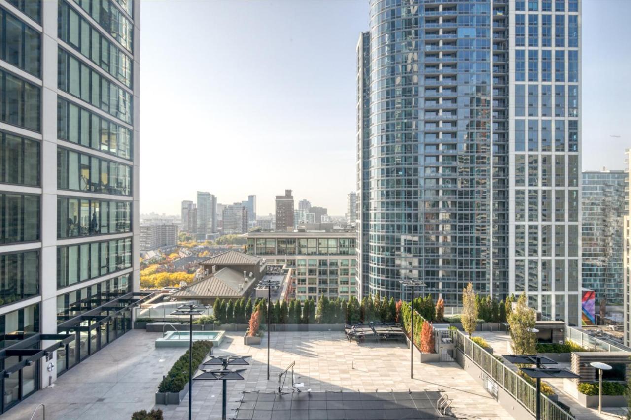 South Loop W Pool Bbq Gym Nr Grant Park Chi-775 * Chicago