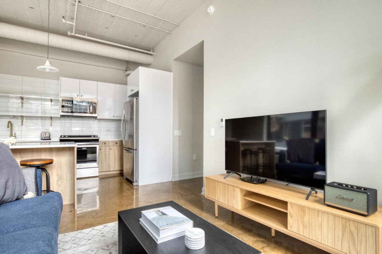 River North 1br W Gym Lounge Roof Nr Riverwalk Chi-897 Appartement