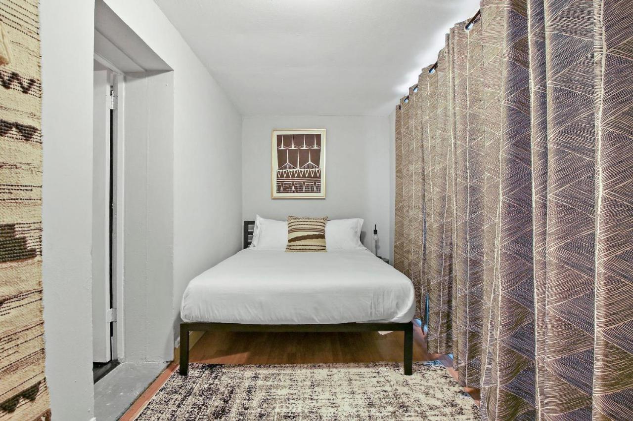 Apartment 2br Comfy & Artistic Outfitted For Comfort - Francisco 1