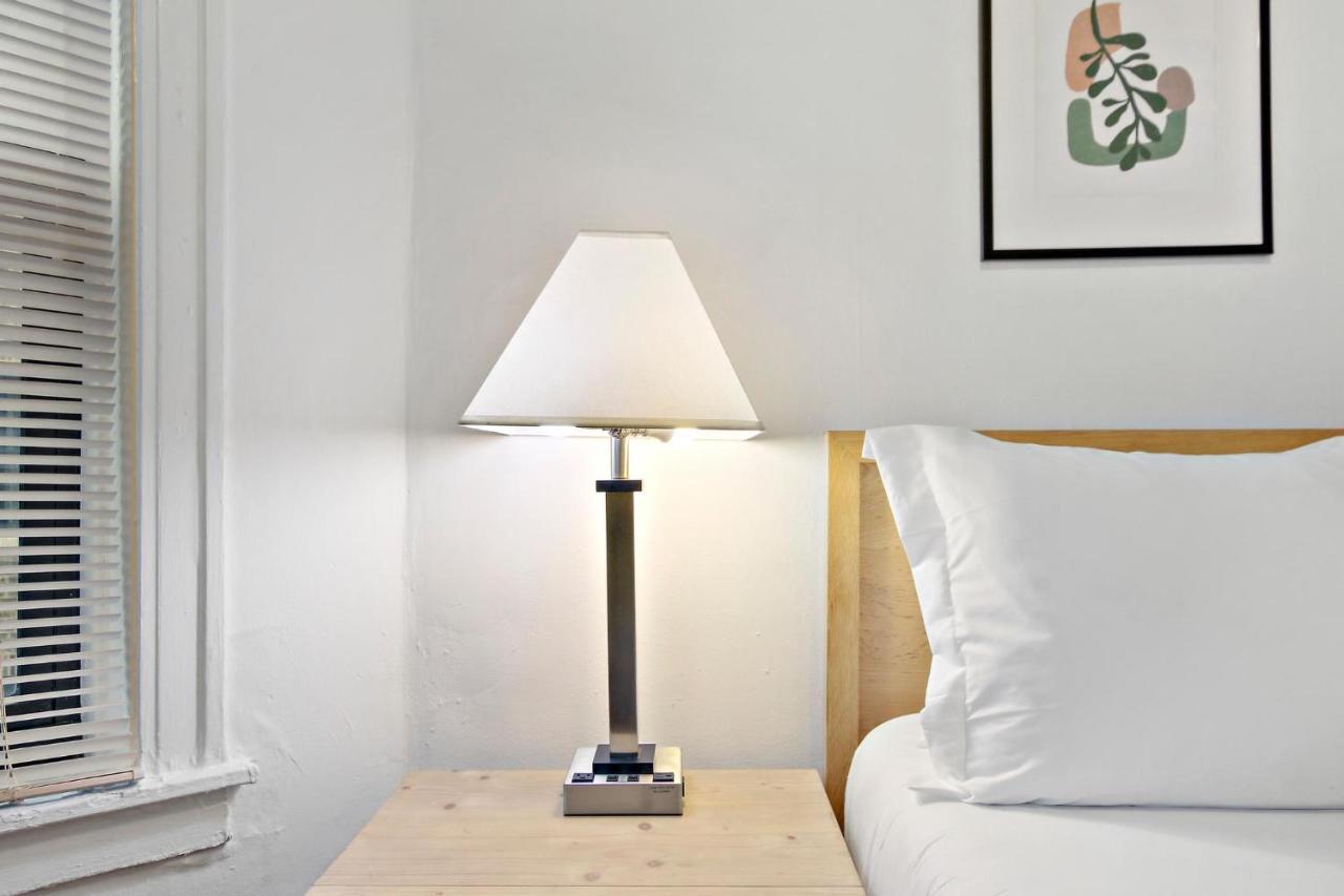 Apartment 3br Sparkling Elegant Apt With Kitchen Near Boystown - Cornelia 3n Chicago