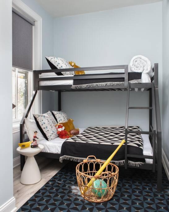 The Neighborhood Hotel - Lincoln Park 501 - Three Bedroom Penthouse *