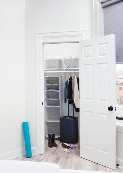 The Neighborhood Hotel - Lincoln Park 501 - Three Bedroom Penthouse Hotel Chicago