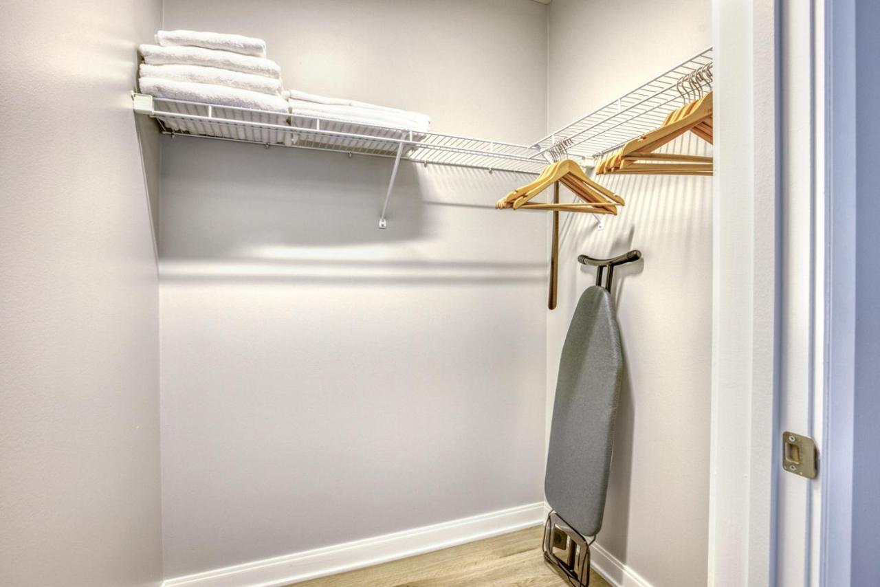 Loop 1br W Gym Pool Lounge 1 Block From L Chi-671 Apartment Chicago