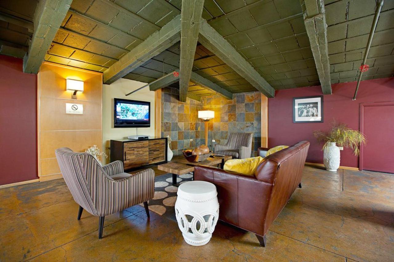 Apartment Loop 2br W Gym Doorman Same Block As L Chi-673