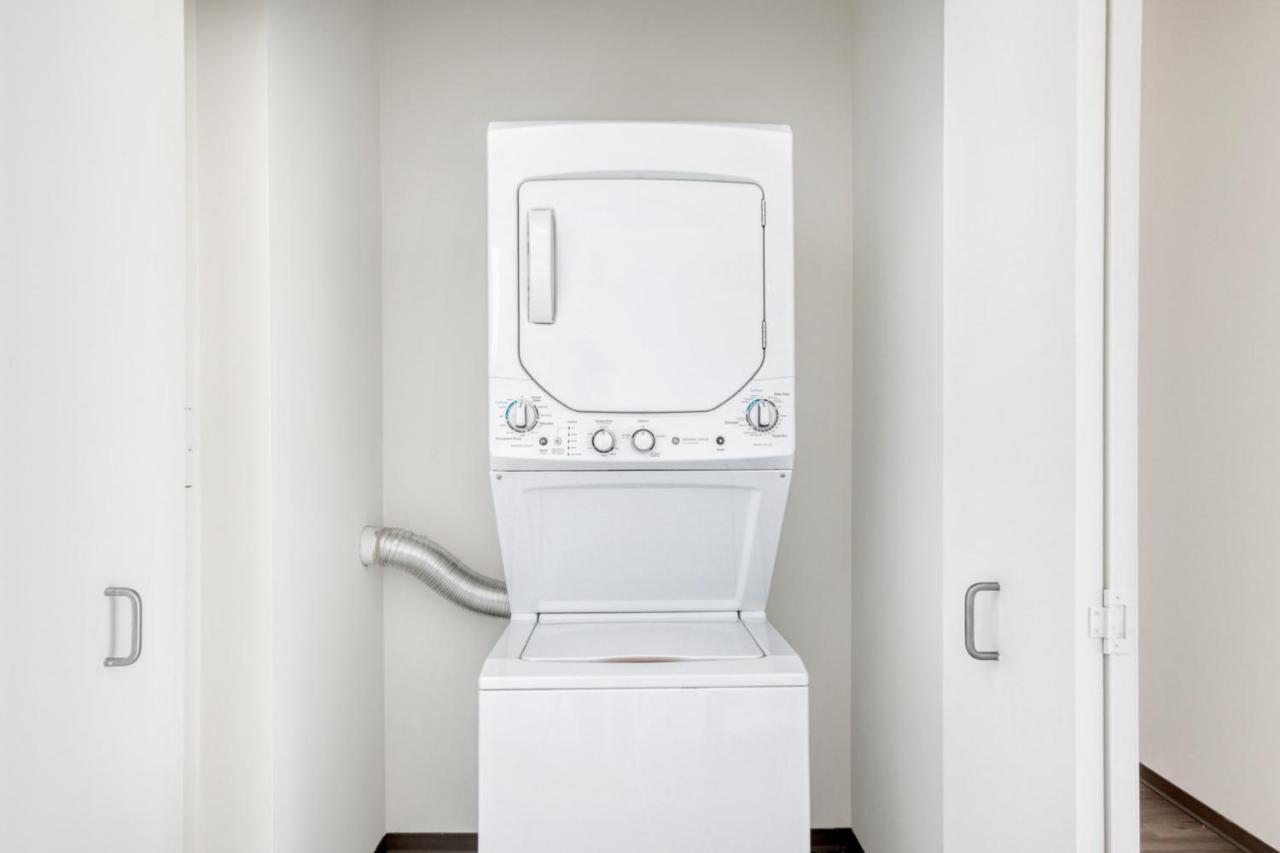 Bucktown 1br W Lounge Roof Gym Nr L Chi-839 Apartment