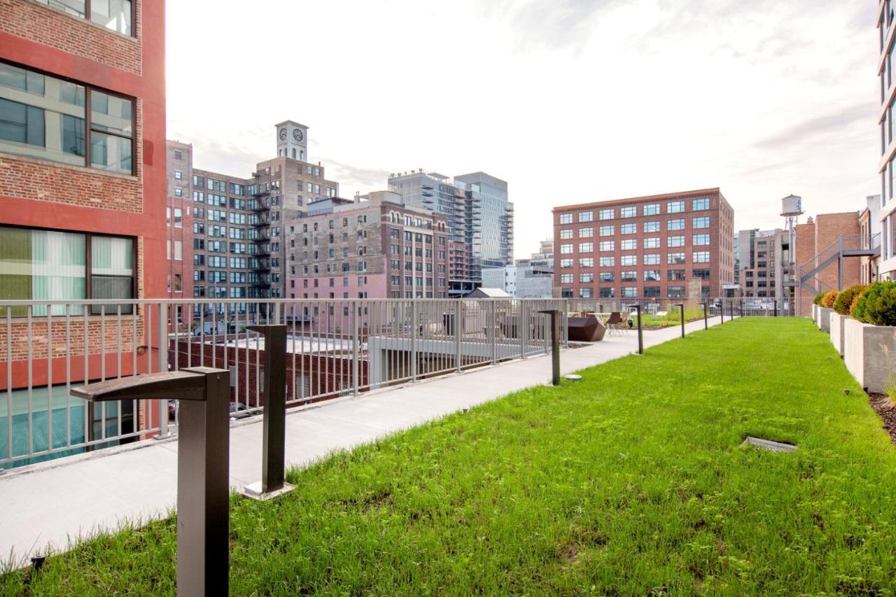 Apartment W Loop 1br W Gym Pool In Heart Of Greektown Chi-535