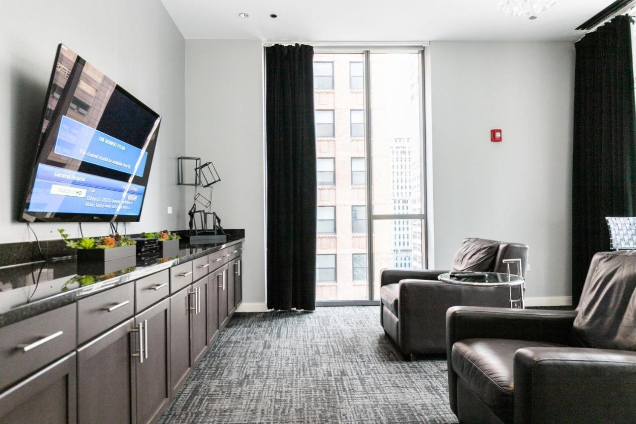 Loop 1br W Gym Pool Lounge 1 Block From L Chi-671 * Chicago