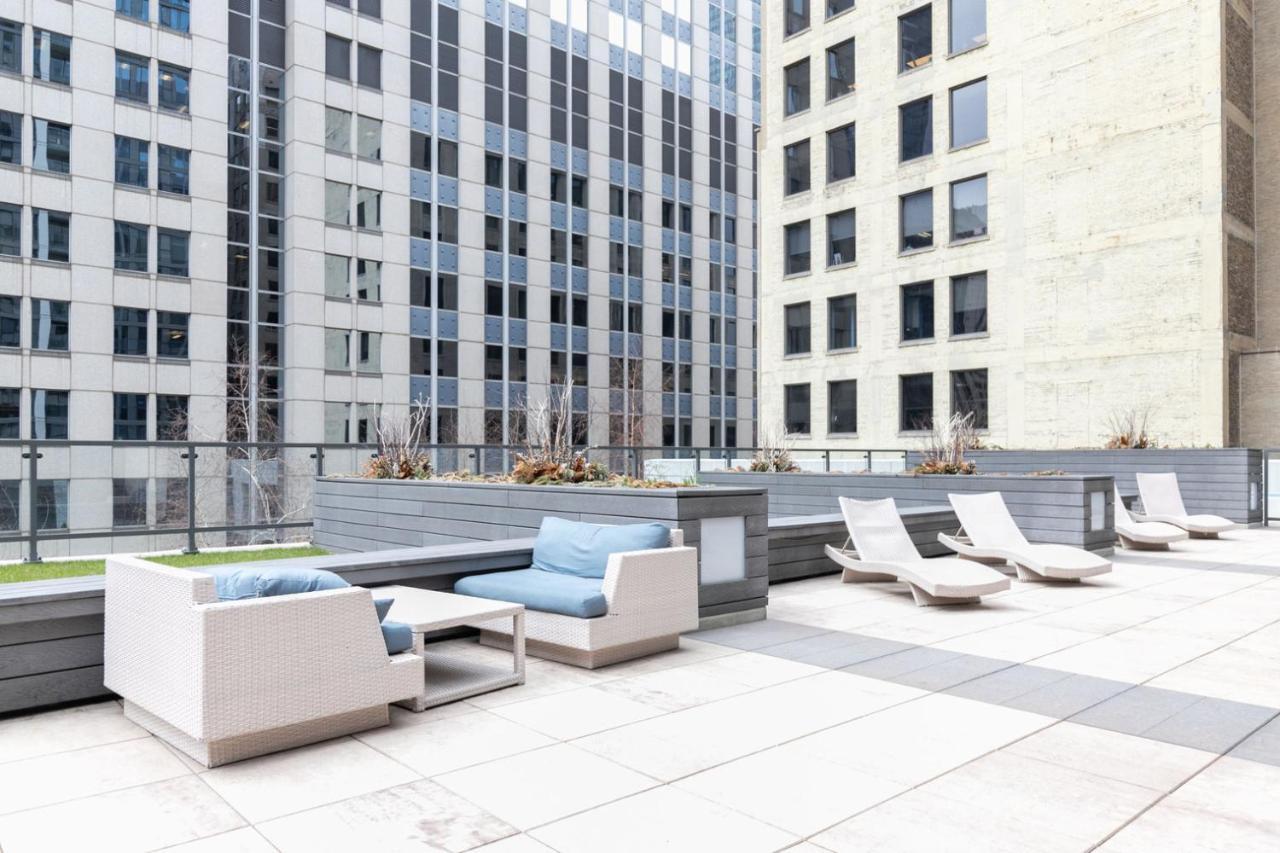 Loop 1br W Gym Pool Lounge 1 Block From L Chi-671 Chicago