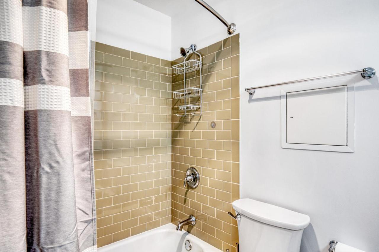 Lakeview 2br W Deck Pool Gym Nr Lincoln Park Chi-717