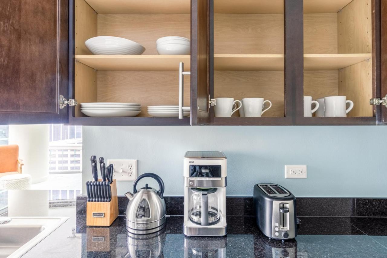 Apartment Loop 2br W Pool Gym Nr Financial District L Chi-247 Chicago