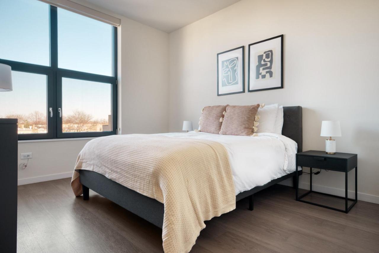 Logan Square 2br W Pool Lounge Gym Nr L Chi-869 Apartment